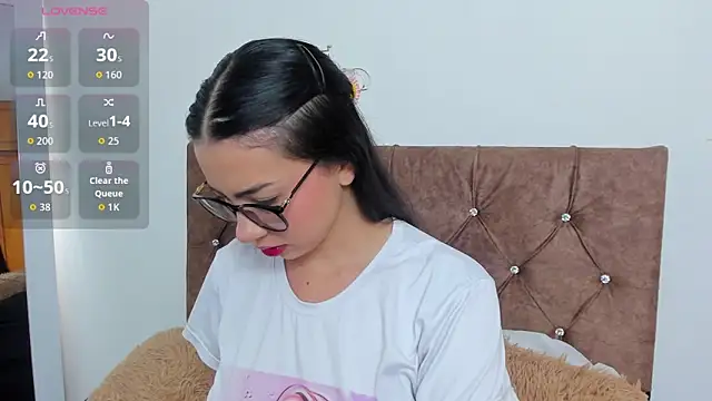 shayla  bross online show from 12/14/25, 01:06