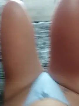 Snapshot of layanehot chatting on 12/18/25, 09:25 layanehot online show from 12/18/25, 09:25