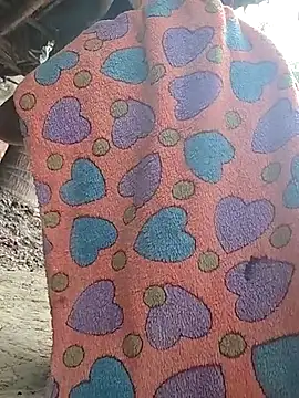 Snapshot of Sweet-rumi chatting on 12/18/25, 03:00 Sweet-rumi online show from 12/18/25, 03:00