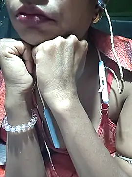 Snapshot of Sweet-rumi chatting on 12/15/25, 05:52 Sweet-rumi online show from 12/15/25, 05:52