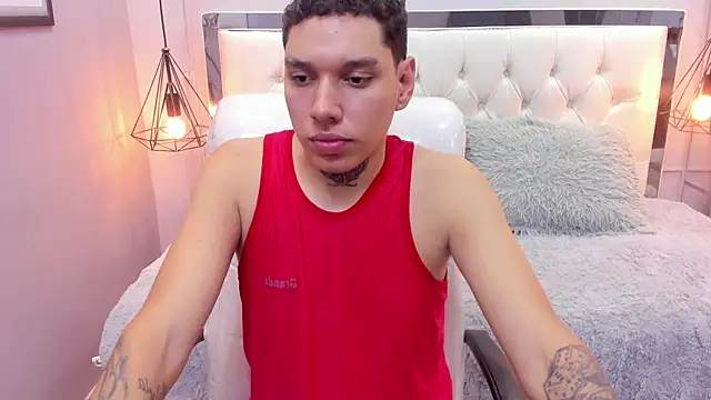 Snapshot of drake_miller7 chatting on 12/18/25, 12:05 drake miller7 online show from 12/18/25, 12:05