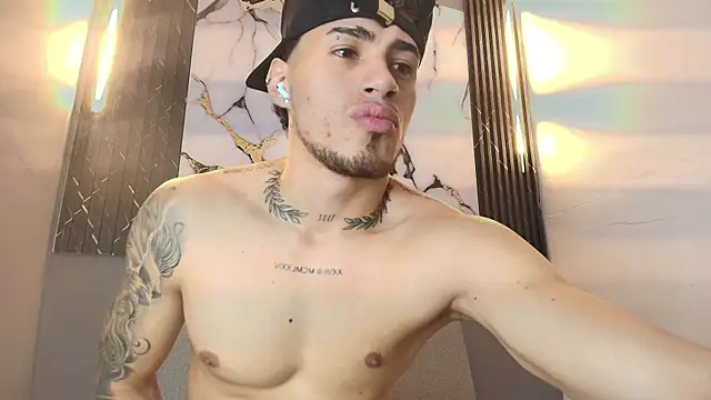 DAVIN 01 online show from 12/16/25, 12:09