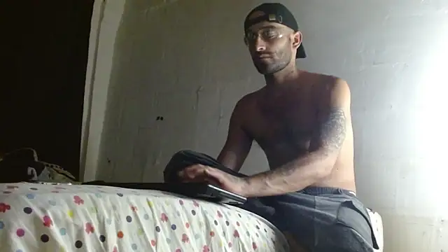 Snapshot of Alex_Flame_ chatting on 04/23/26, 03:46 Alex Flame online show from 04/23/26, 03:46