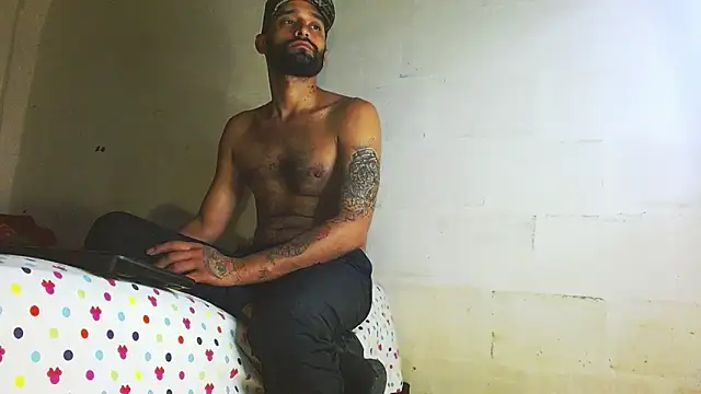 Snapshot of Alex_Flame_ chatting on 05/14/26, 03:36 Alex Flame online show from 05/14/26, 03:36