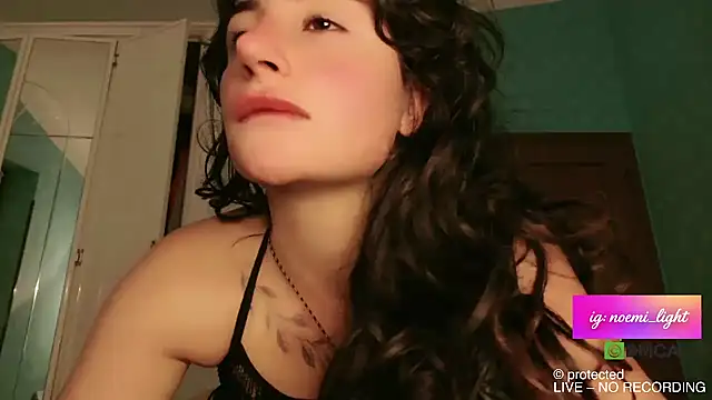 DeaAthena online show from 06/01/26, 08:41