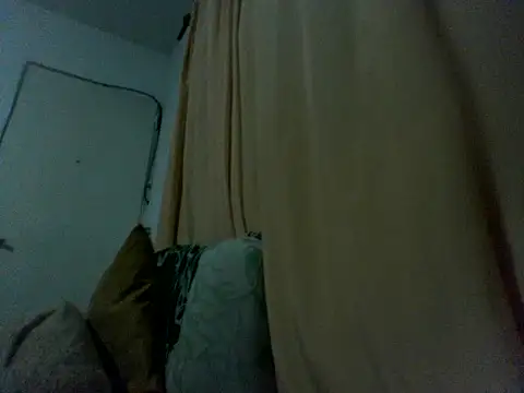 Snapshot of luluclark69 chatting on 06/12/26, 11:35 luluclark69 online show from 06/12/26, 11:35