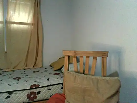 Snapshot of luluclark69 chatting on 02/24/26, 09:37 luluclark69 online show from 02/24/26, 09:37