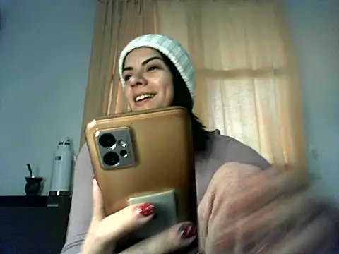 Snapshot of luluclark69 chatting on 06/02/26, 12:38 luluclark69 online show from 06/02/26, 12:38