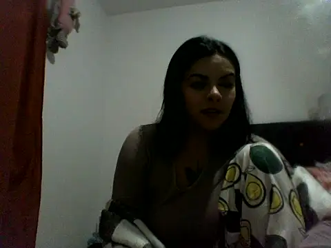 Snapshot of luluclark69 chatting on 05/25/26, 01:16 luluclark69 online show from 05/25/26, 01:16