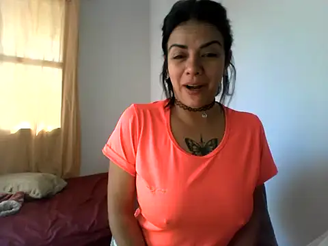 luluclark69 online show from 04/16/26, 03:02