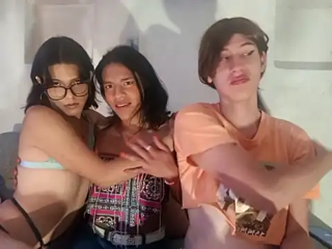 lilith trans online show from 12/16/25, 02:54