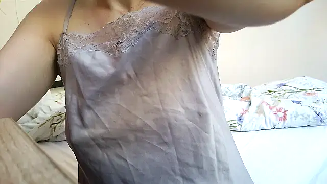 Snapshot of anngelle chatting on 07/29/26, 08:24 anngelle online show from 07/29/26, 08:24