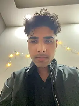 an kit96 online show from 12/22/25, 01:44