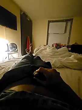 Gnax1 online show from 12/18/25, 04:44