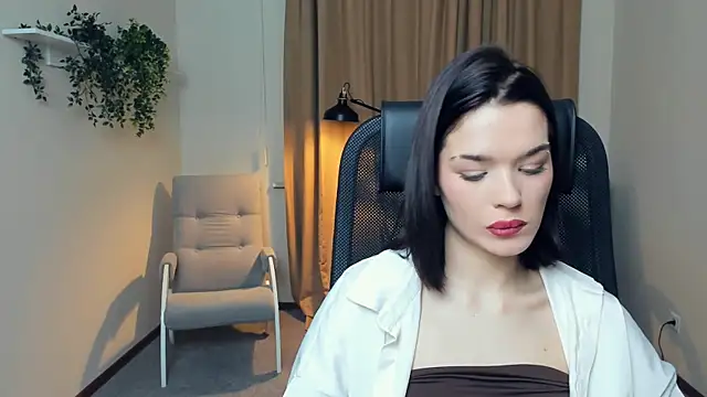 Snapshot of SantosOtis chatting on 12/14/25, 04:01 SantosOtis online show from 12/14/25, 04:01