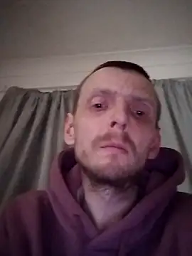 Snapshot of CrookedBunk3527 chatting on 12/18/25, 06:12 CrookedBunk3527 online show from 12/18/25, 06:12