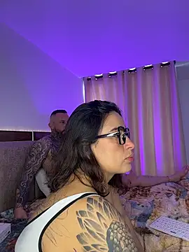 Snapshot of selenewinchester chatting on 12/17/25, 02:22 selenewinchester online show from 12/17/25, 02:22