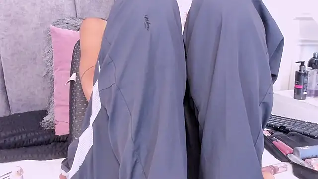 Scarlett Sk online show from 04/10/26, 08:27