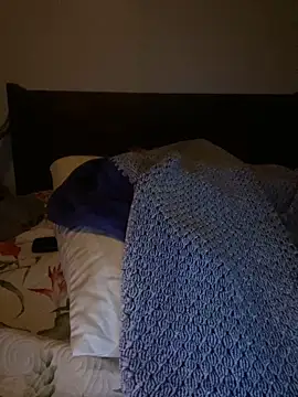 Snapshot of jhaycobXgarcia chatting on 12/18/25, 01:59 jhaycobXgarcia online show from 12/18/25, 01:59