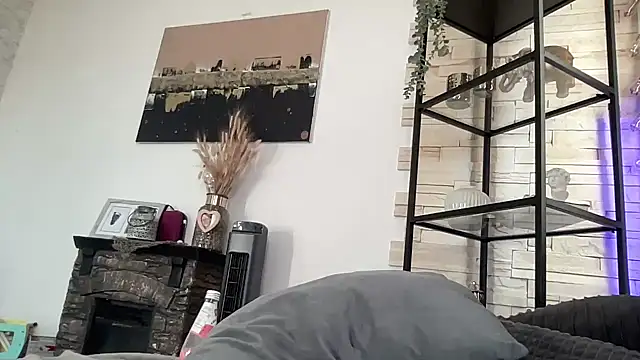 vinique99 online show from 03/18/26, 03:24