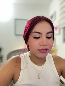 Zarahs Blare1 online show from 12/23/25, 02:33