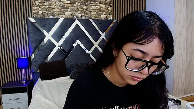 Snapshot of Amy_channel chatting on 07/09/26, 12:48 Amy channel online show from 07/09/26, 12:48