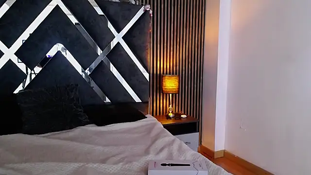 Amy channel online show from 04/16/26, 01:12