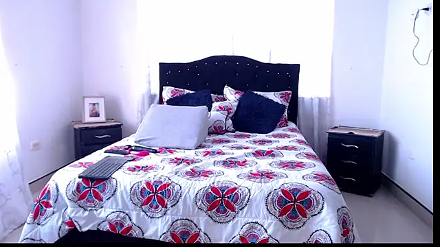 Naomy Mature online show from 04/01/26, 12:39