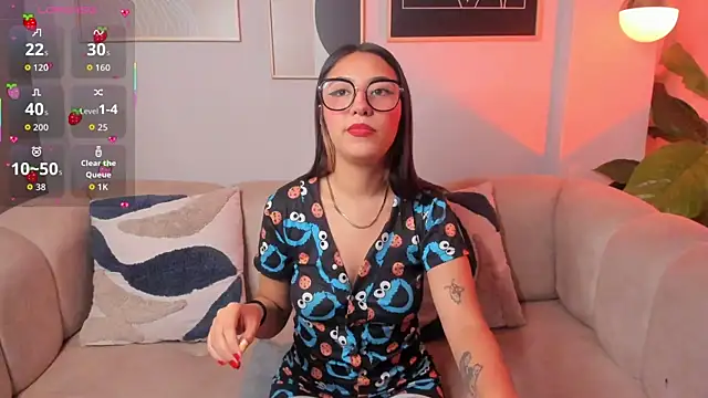 Hiyori Bloom  online show from 03/06/26, 05:46