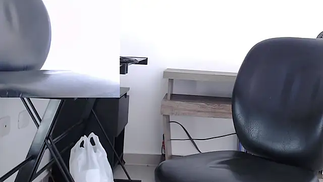 mateoconde00 online show from 03/15/26, 07:21