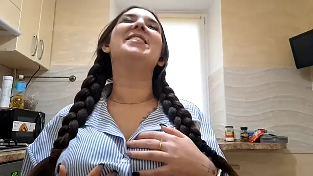 GeorgeannaHalsted online show from 12/14/25, 11:16