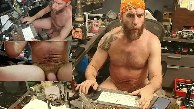 Snapshot of HouseOfHans chatting on 04/03/26, 02:56 HouseOfHans online show from 04/03/26, 02:56