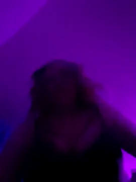 Meghan T18 online show from 12/17/25, 01:10