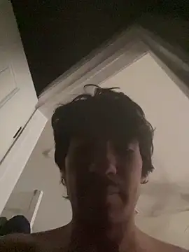 Snapshot of Kinggg_Angggel chatting on 12/16/25, 06:34 Kinggg Angggel online show from 12/16/25, 06:34