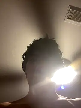 Snapshot of Kinggg_Angggel chatting on 12/14/25, 06:41 Kinggg Angggel online show from 12/14/25, 06:41