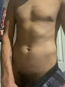 Snapshot of Kinggg_Angggel chatting on 12/19/25, 04:20 Kinggg Angggel online show from 12/19/25, 04:20