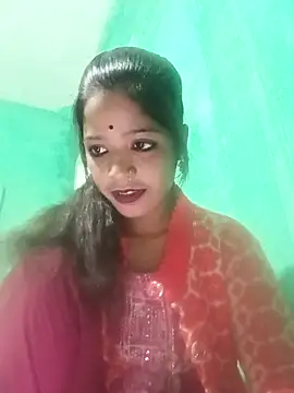 Snapshot of Juli_pande chatting on 12/17/25, 04:01 Juli pande online show from 12/17/25, 04:01