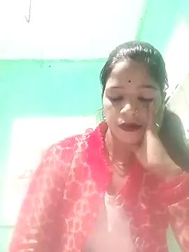 Snapshot of Juli_pande chatting on 12/18/25, 11:36 Juli pande online show from 12/18/25, 11:36