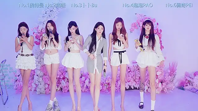 Snapshot of Luckygirls-339 chatting on 06/25/26, 12:41 Luckygirls-339 online show from 06/25/26, 12:41