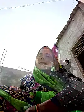 Snapshot of Shreya_pandit chatting on 01/11/26, 07:15 Shreya pandit online show from 01/11/26, 07:15