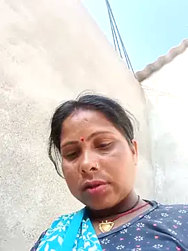 Shreya pandit online show from 04/28/26, 02:27