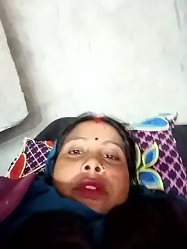 Snapshot of Shreya_pandit chatting on 01/09/26, 11:28 Shreya pandit online show from 01/09/26, 11:28