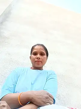 Snapshot of Shreya_pandit chatting on 01/13/26, 11:36 Shreya pandit online show from 01/13/26, 11:36