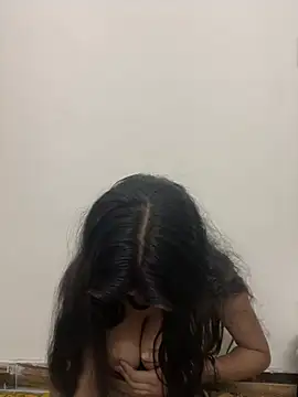 Pooja Love143 online show from 04/03/26, 04:52