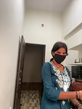 Pooja Love143 online show from 04/15/26, 03:23