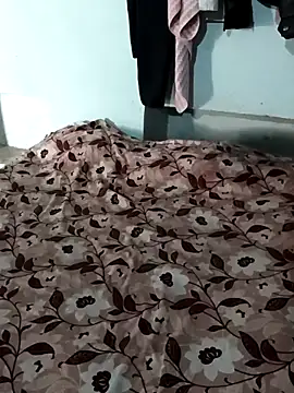 Pooja Love143 online show from 02/25/26, 06:24