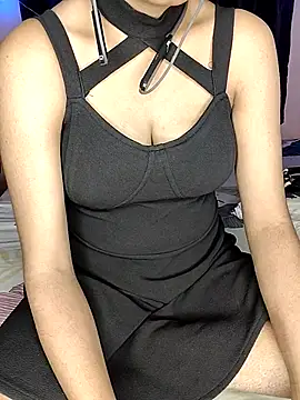 Snapshot of Aziza_Riz chatting on 01/10/26, 10:32 Aziza Riz online show from 01/10/26, 10:32