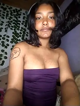 Luna 6 online show from 12/16/25, 10:58