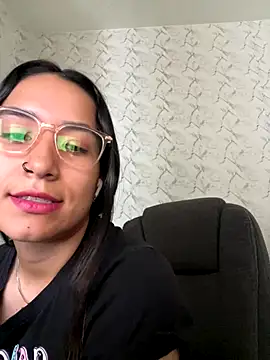 Val12777 online show from 12/17/25, 02:44