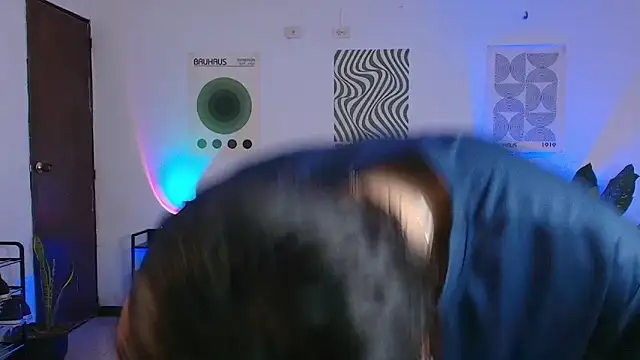 CrisotpherMoretti online show from 12/17/25, 05:40